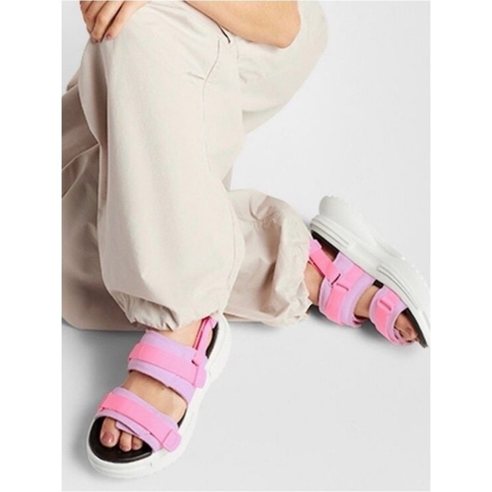 Converse Chuck Taylor Utility Pink Strappy Platform Sandals
